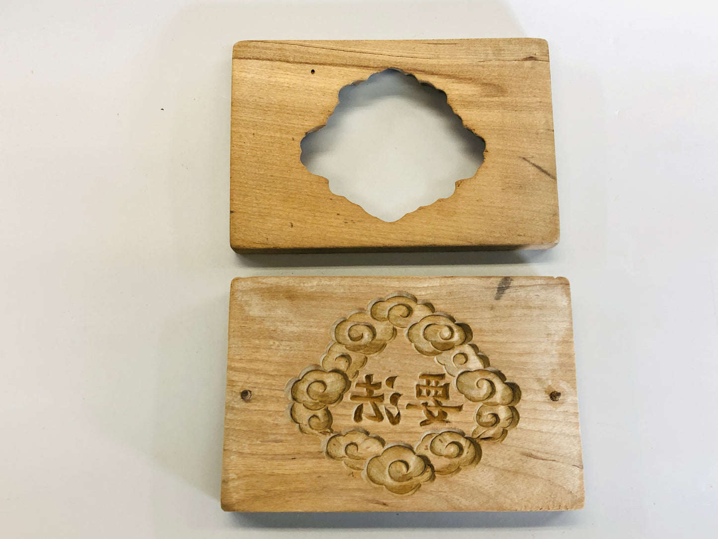 Y5342 KASHIGATA Buddhist memorial service Japan Wooden Pastry Mold wagashi