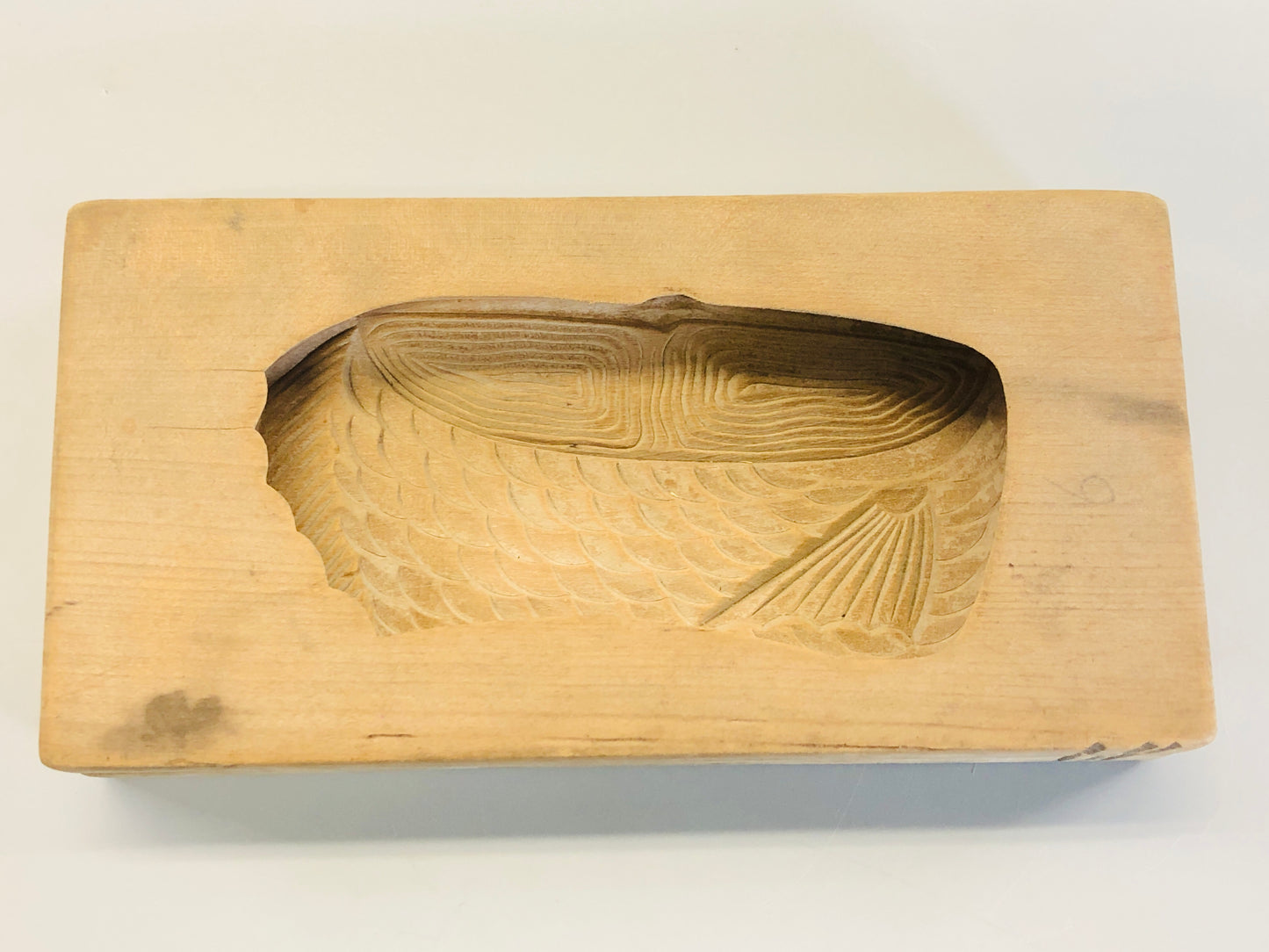 Y5343 KASHIGATA Cut fish wood carving Japan antique Wooden Pastry Mold wagashi