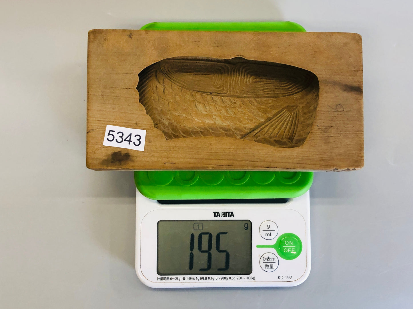 Y5343 KASHIGATA Cut fish wood carving Japan antique Wooden Pastry Mold wagashi
