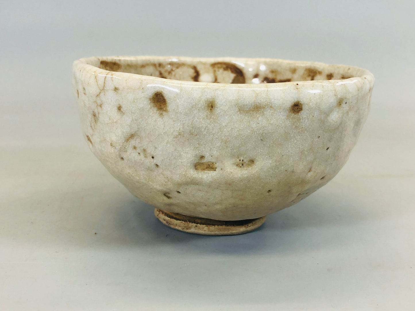 Y5477 CHAWAN Shino-ware signed box Japan antique tea ceremony bowl pottery