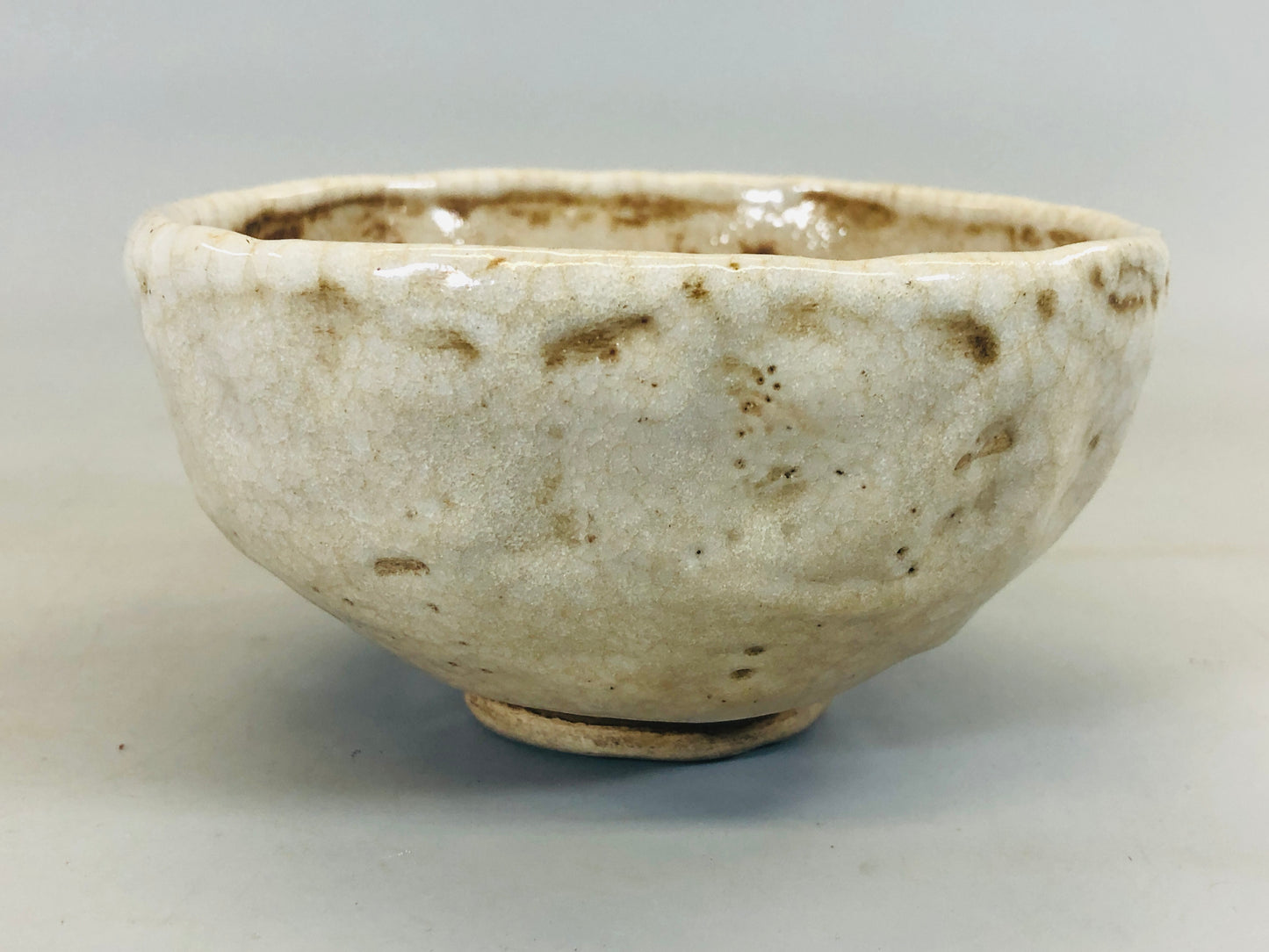 Y5477 CHAWAN Shino-ware signed box Japan antique tea ceremony bowl pottery