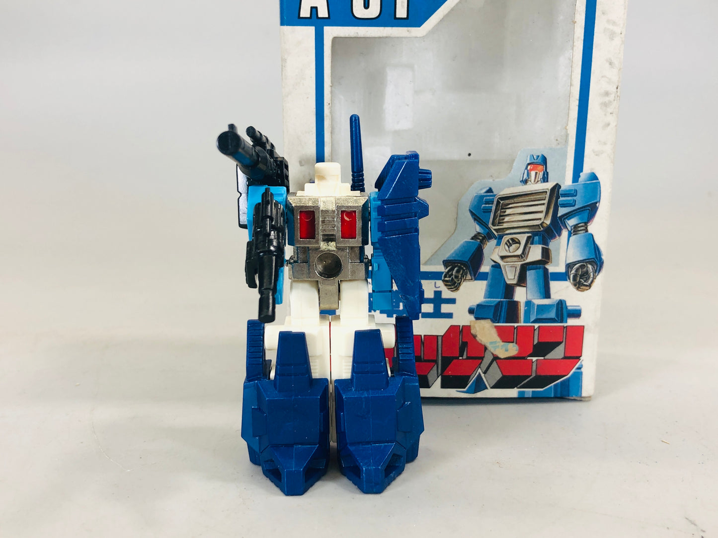 Y5504 TOY Combination Warrior Blockman battle armor robot box Japan antique