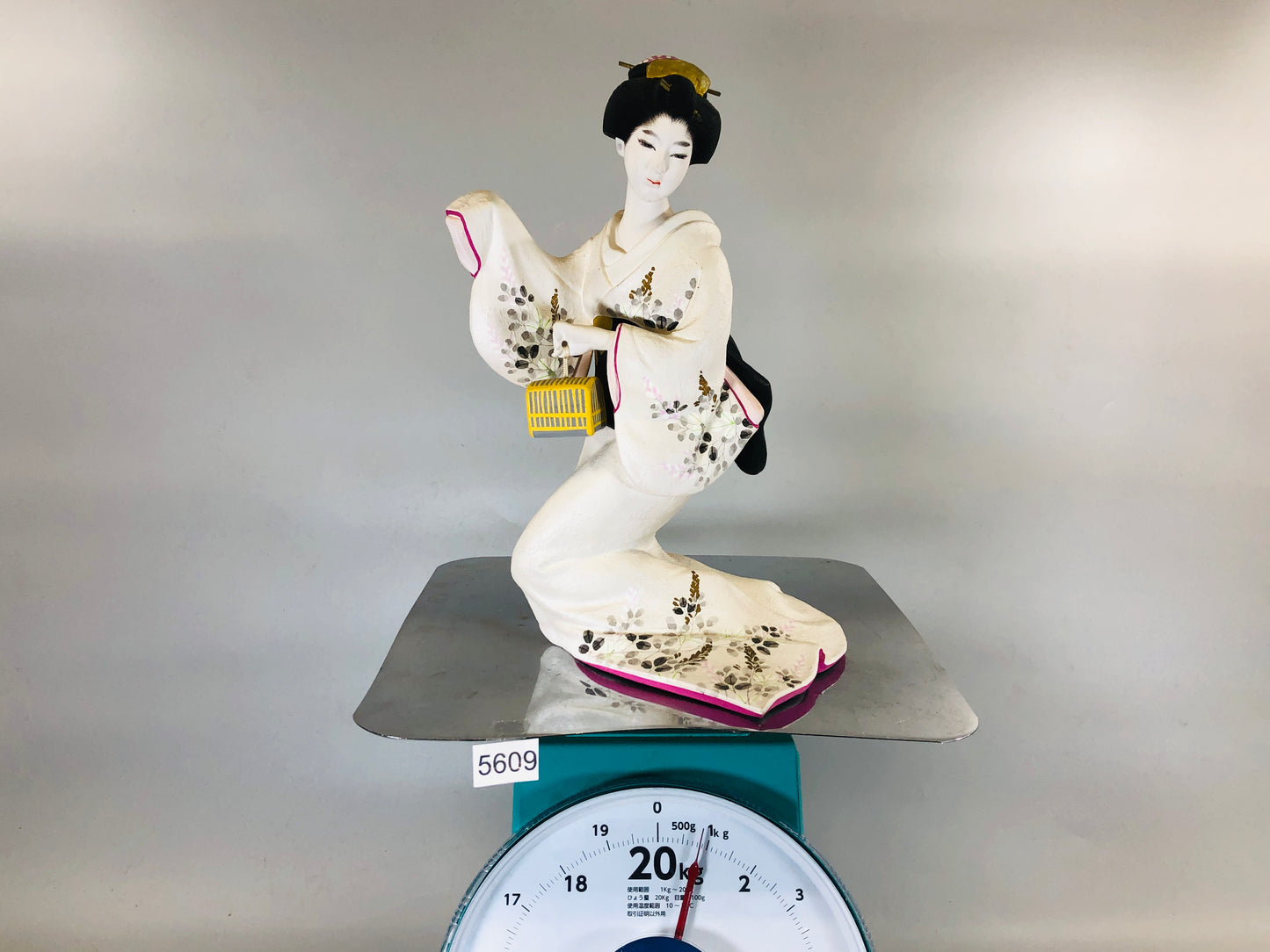 Y5609 NINGYO Hakata doll Kimono beauty figure Japan vintage antique figurine
