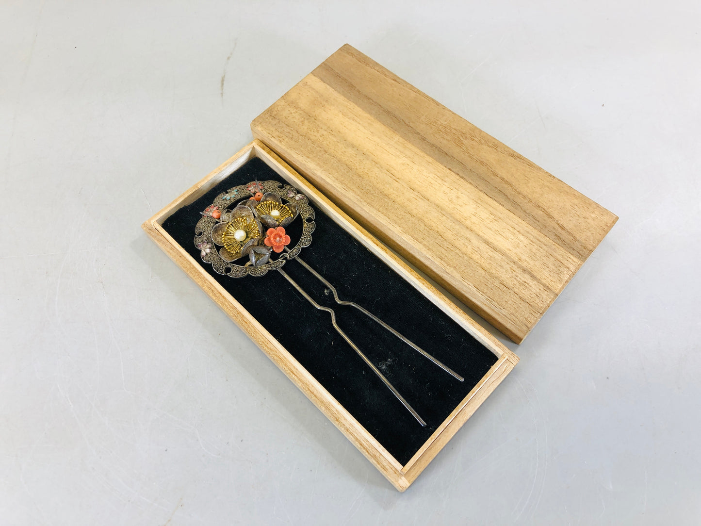 Y5727 KANZASHI Coral Cloisonne Silverwork Hair Stick pin Japan kimono antique