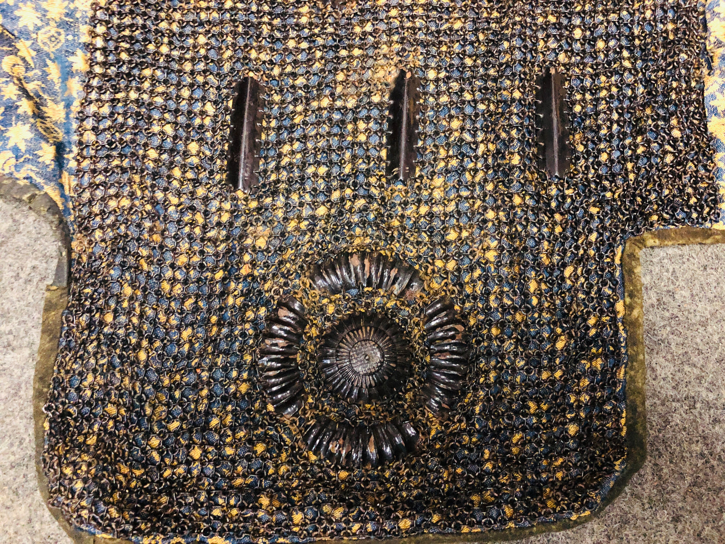 Y5752 YOROI Haidate iron thigh guard Edo period Japan antique vintage armor gear