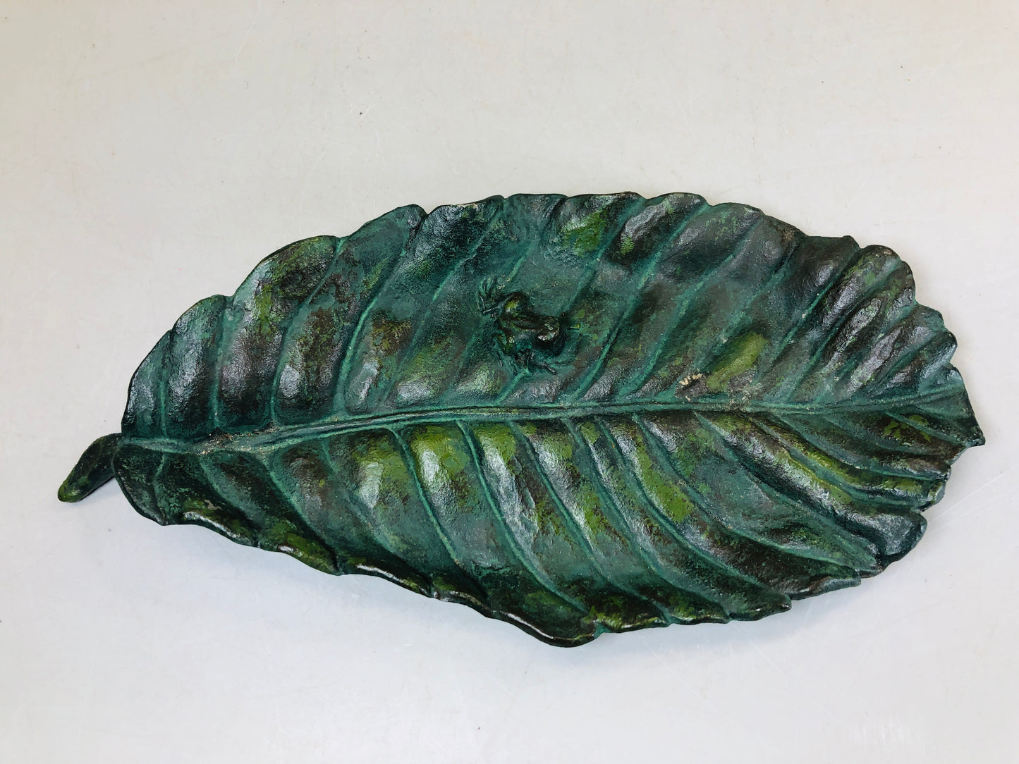 Y5773 DISH Copper small plate signed frog leaf Japan antique vintage tableware