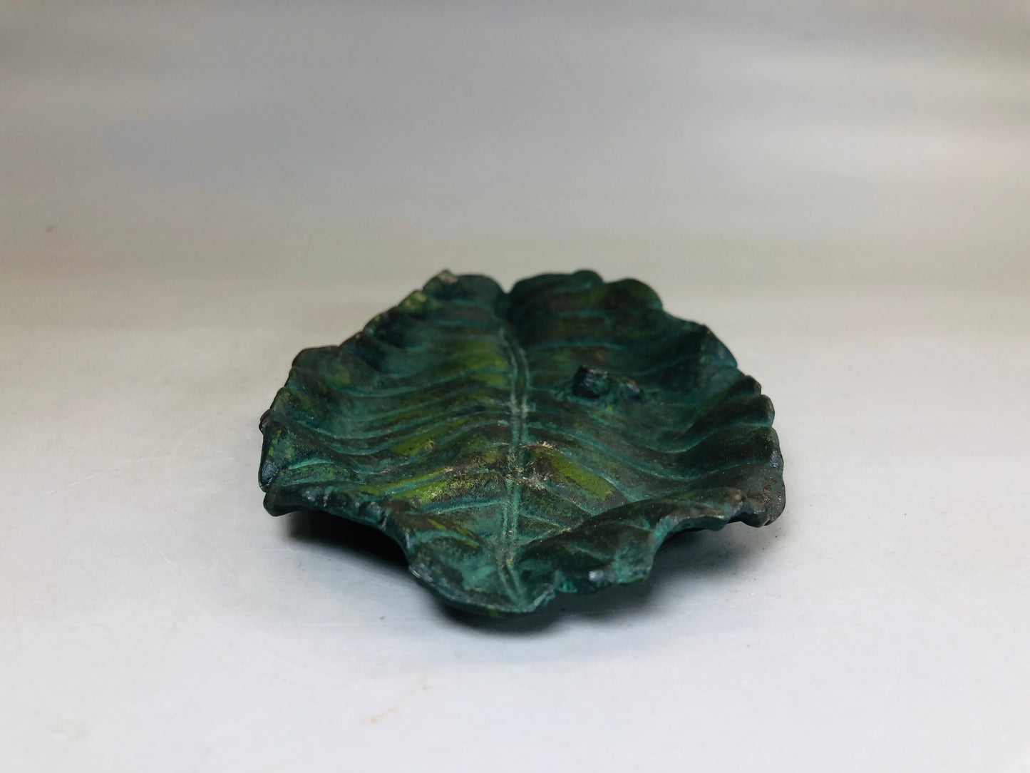 Y5773 DISH Copper small plate signed frog leaf Japan antique vintage tableware