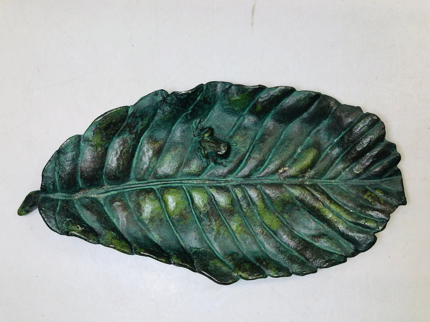 Y5773 DISH Copper small plate signed frog leaf Japan antique vintage tableware