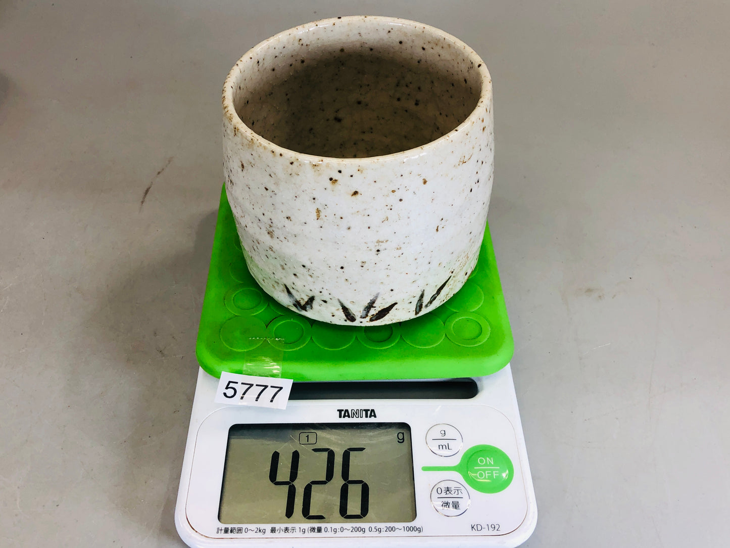 Y5777 CHAWAN Shino-ware tube Edo period Japan antique tea ceremony bowl pottery