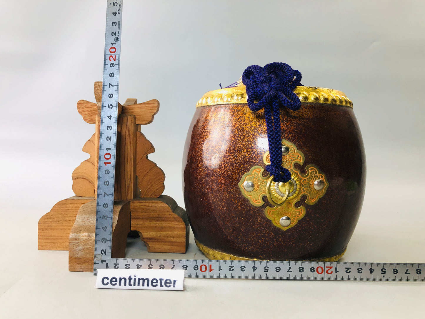 Y5915 OKIMONO Drum figure gold coating wooden stand Japan antique interior decor