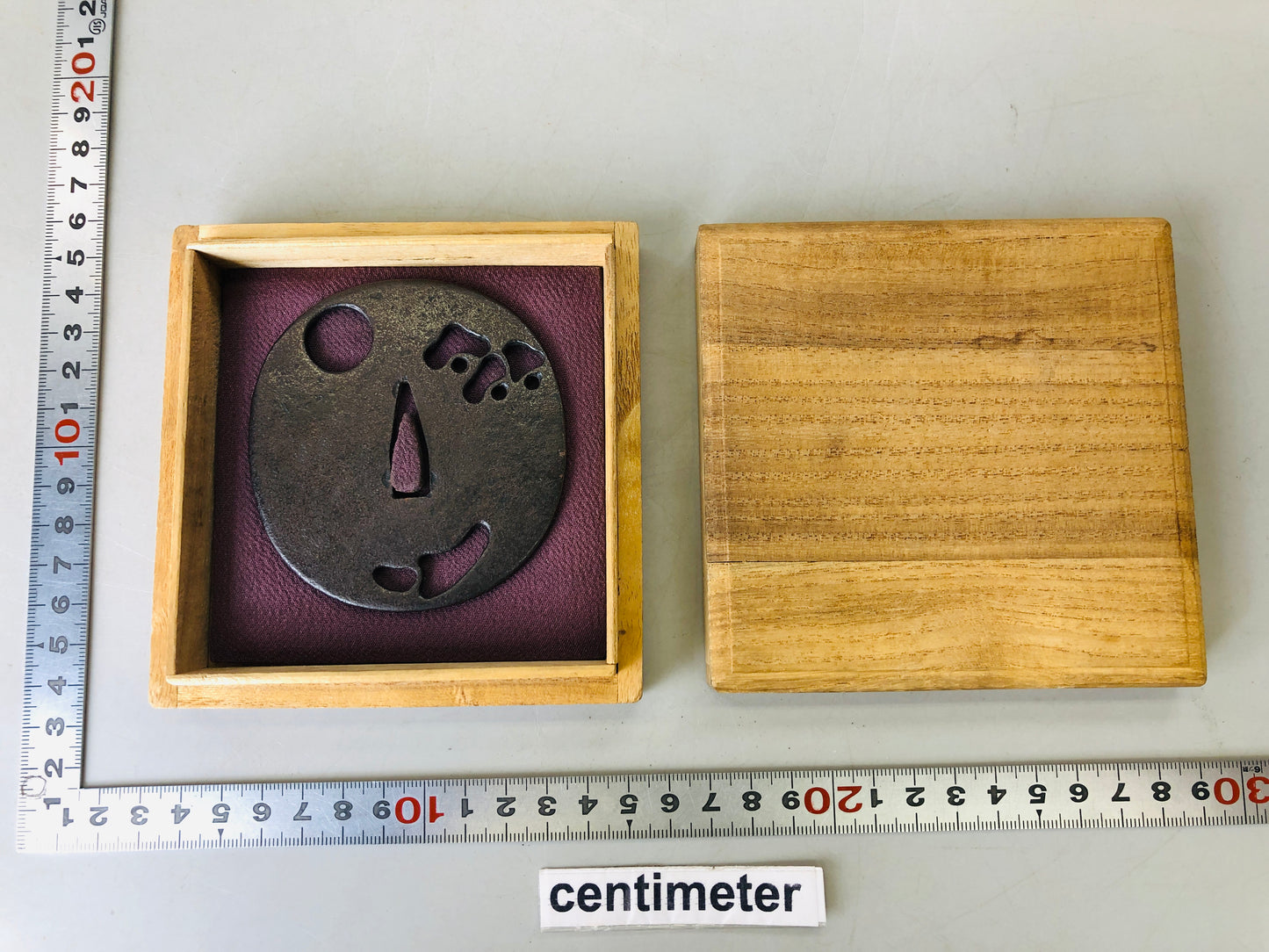 Y5992 TSUBA Iron Sword Guard openwork box Japan samurai katana koshirae edo