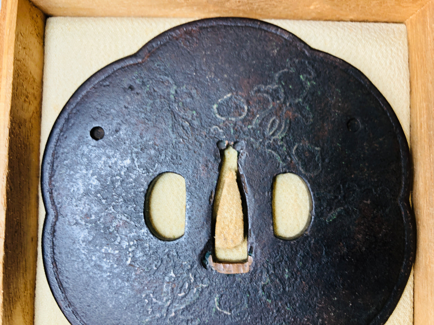 Y5995 TSUBA Large sword guard Inlay box Japan samurai katana koshirae edo