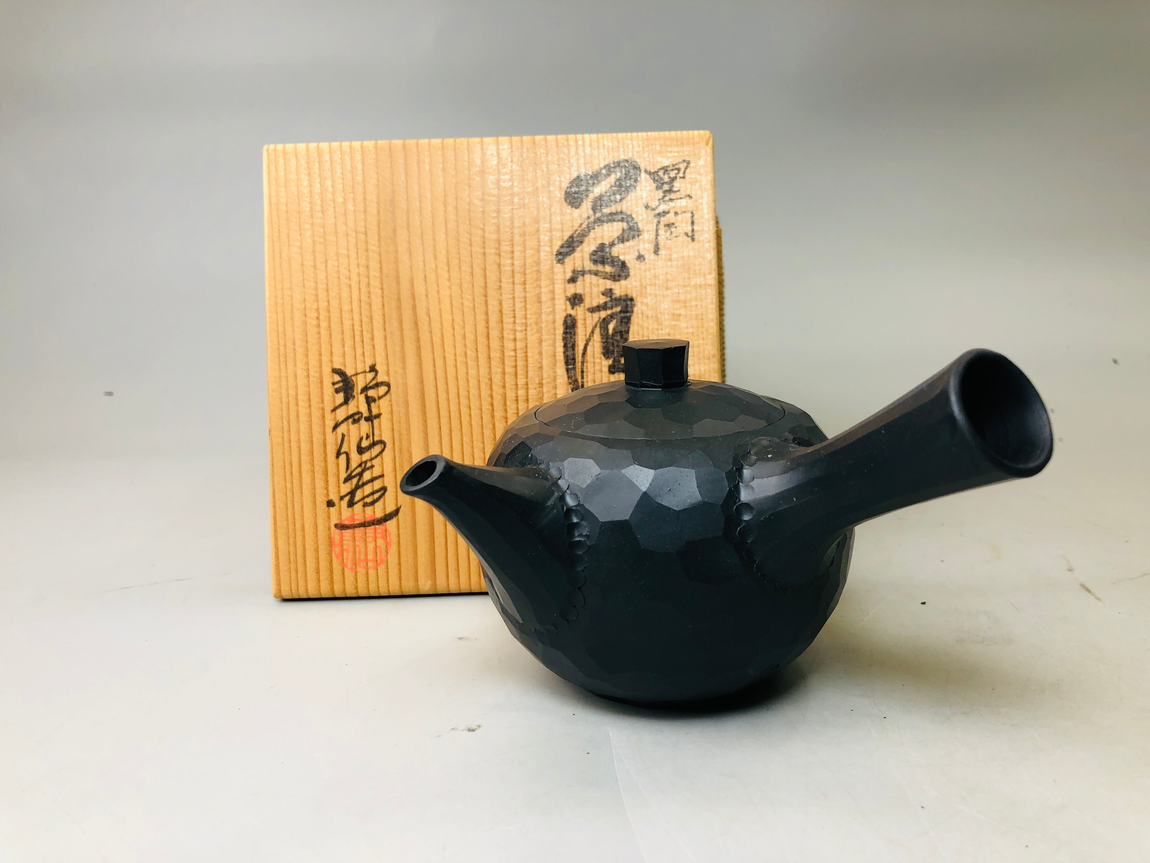 Y6133 [VIDEO] KYUSU Tokonameware teapot pot signed box Japan antique