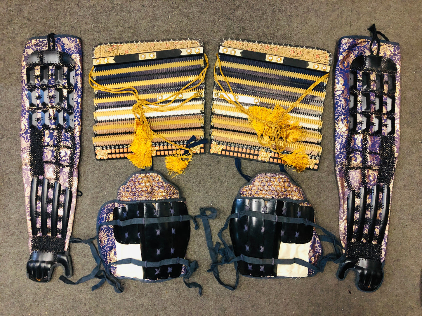 Y7036 YOROI Samurai armor helmet set navy blue white brown thread Japan antique