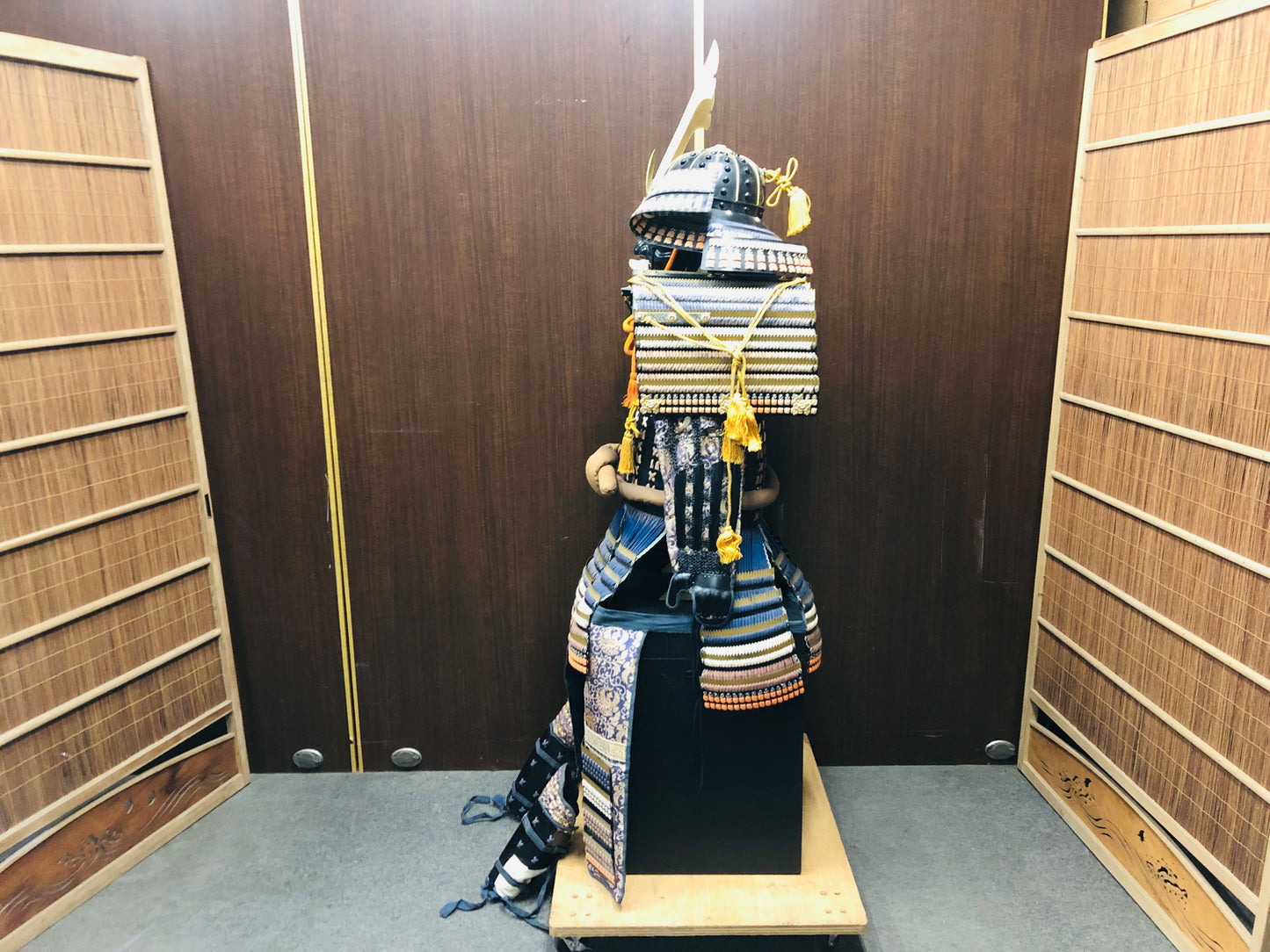 Y7036 YOROI Samurai armor helmet set navy blue white brown thread Japan antique