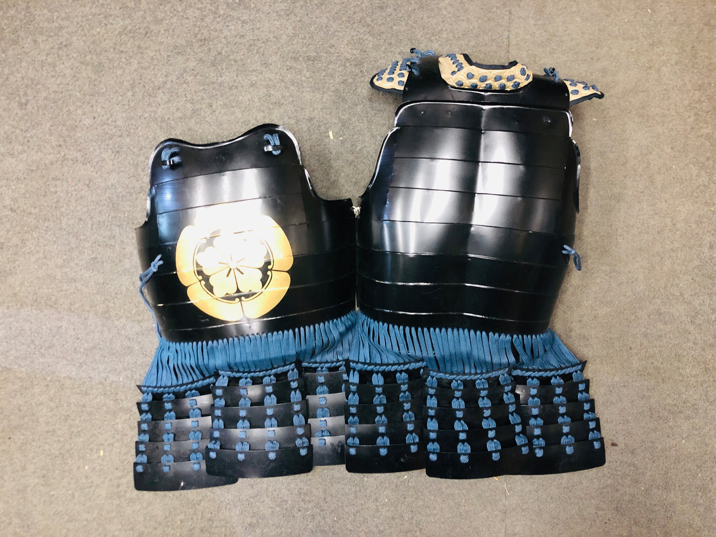 Y7037 YOROI Samurai armor helmet set Iron life size Japan antique bushi busho