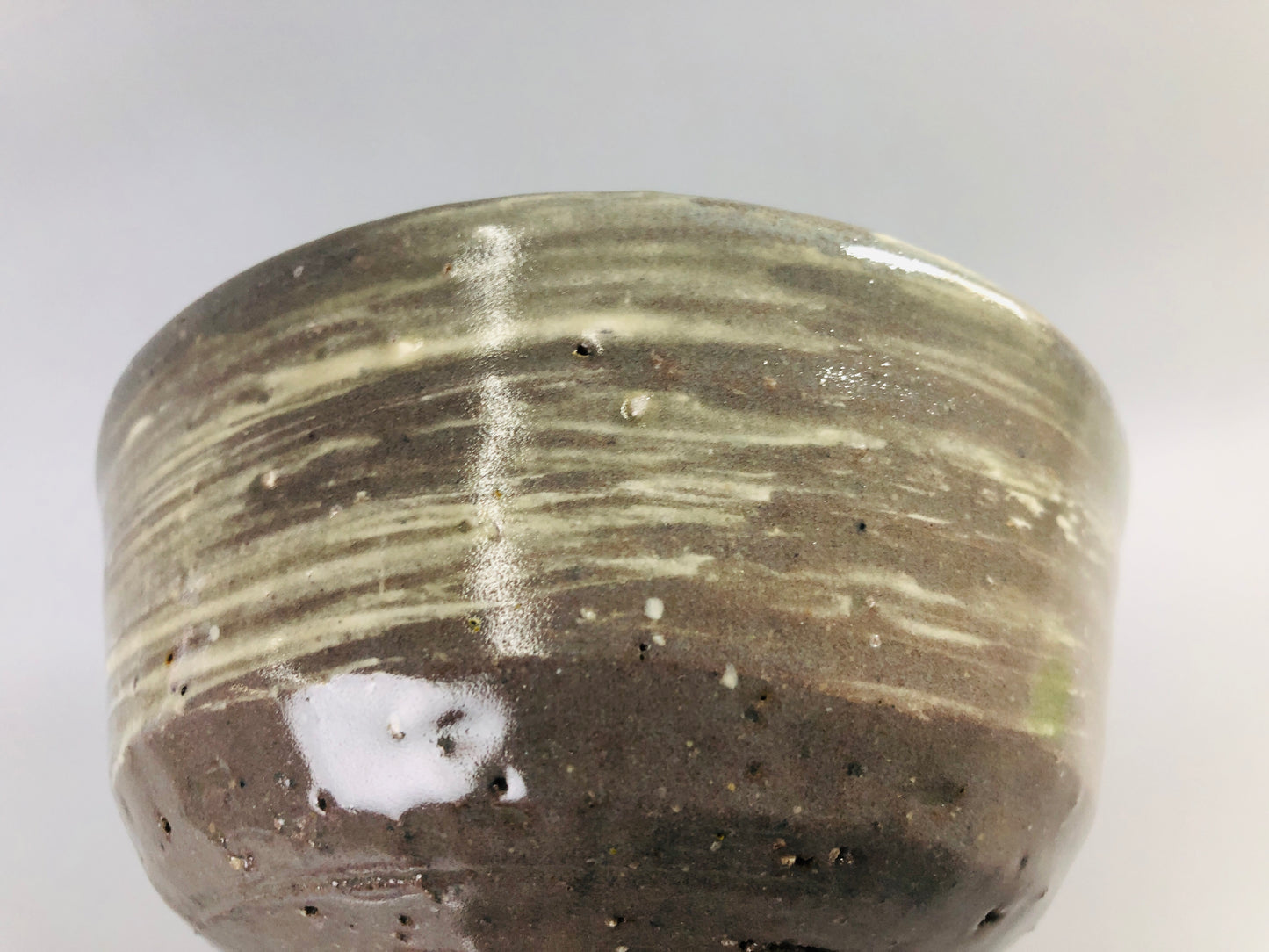 Y7078 CHAWAN Hakeme brushmark bowl signed Japan antique tea ceremony pottery cup