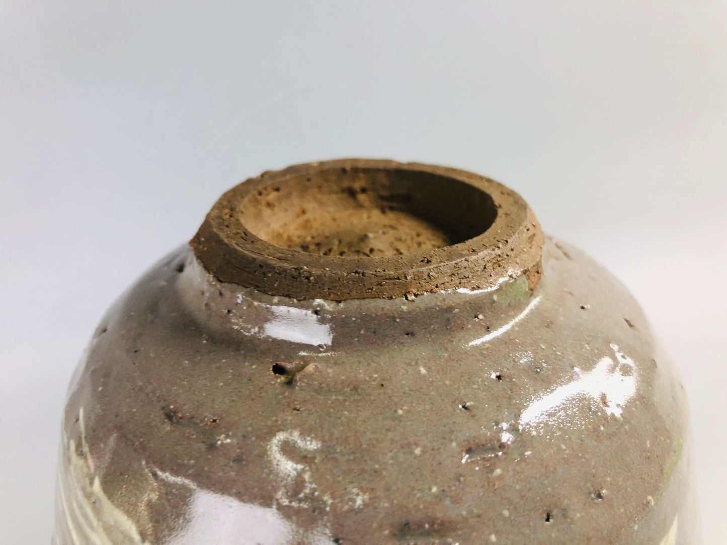 Y7078 CHAWAN Hakeme brushmark bowl signed Japan antique tea ceremony pottery cup