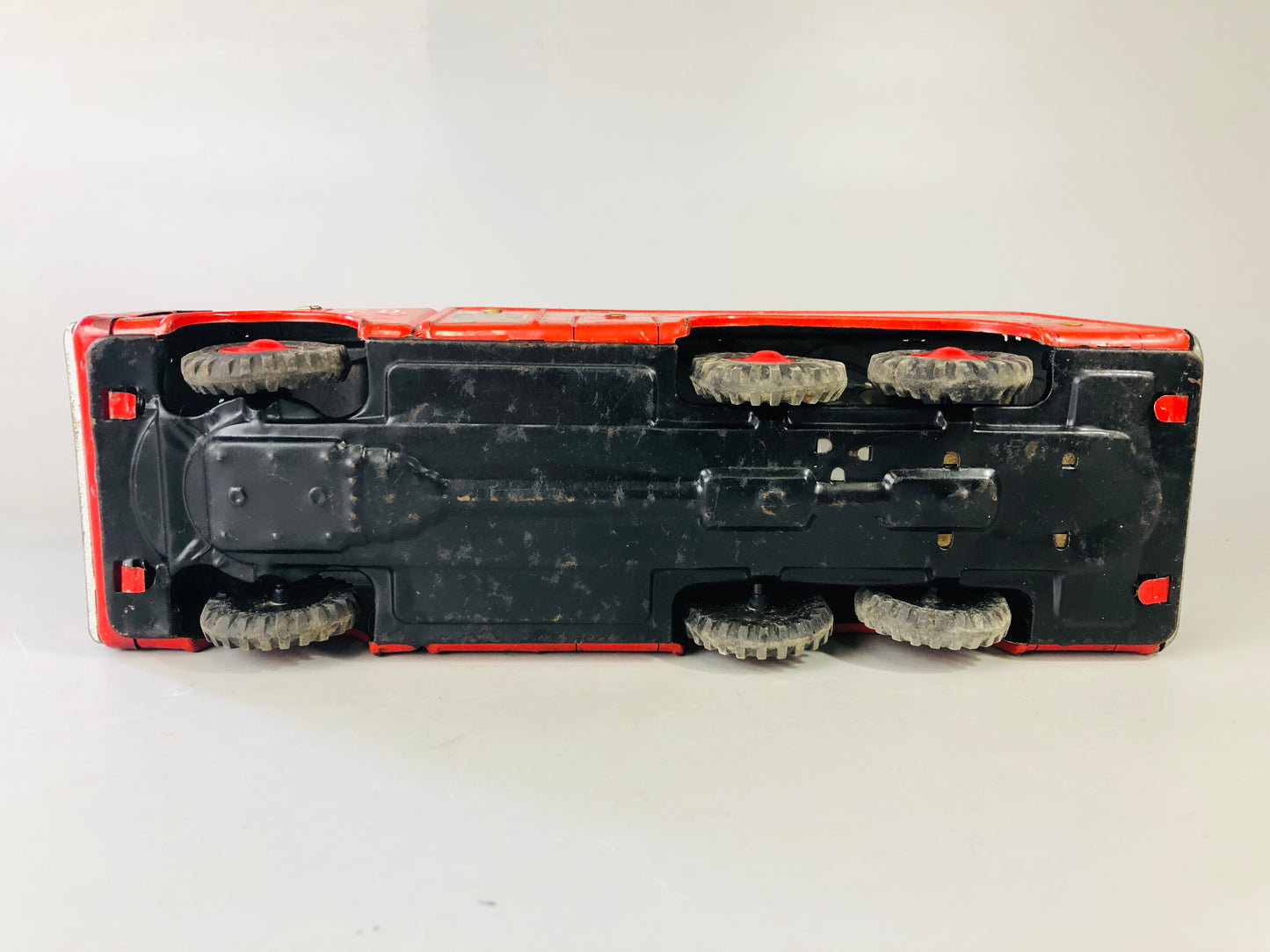 Y7125 TIN TOY Fire engine truck working vehicle Japanese antique vintage
