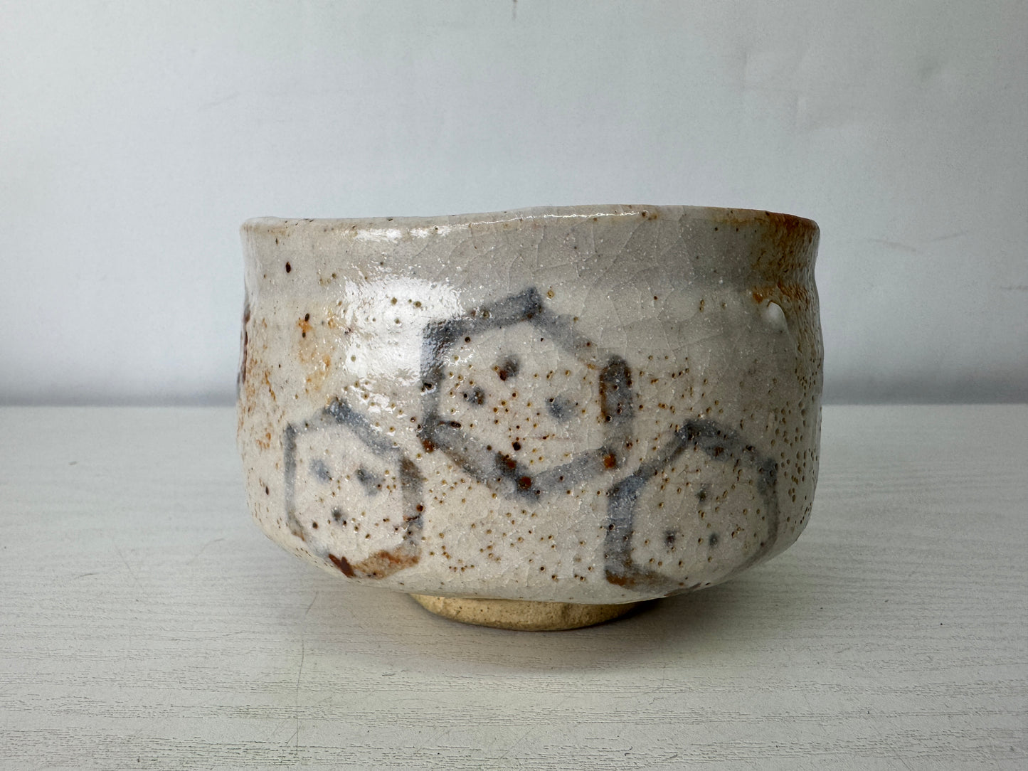 Y10004 CHAWAN Shino-ware bowl signed box Japan antique tea ceremony pottery cup