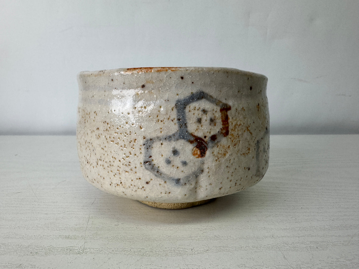 Y10004 CHAWAN Shino-ware bowl signed box Japan antique tea ceremony pottery cup