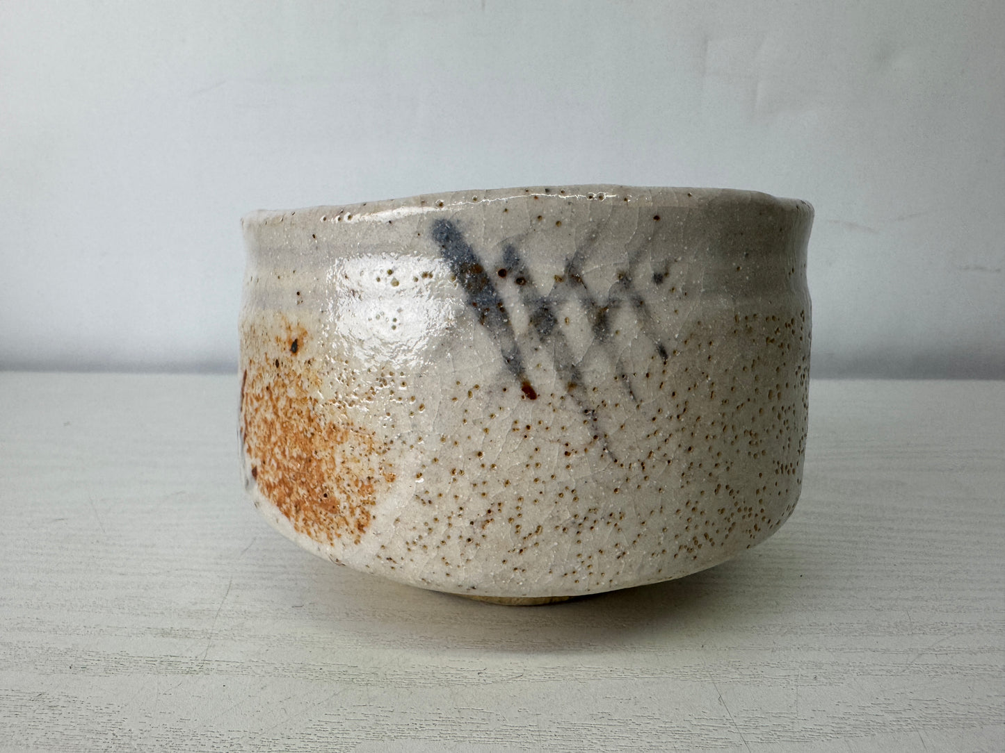 Y10004 CHAWAN Shino-ware bowl signed box Japan antique tea ceremony pottery cup