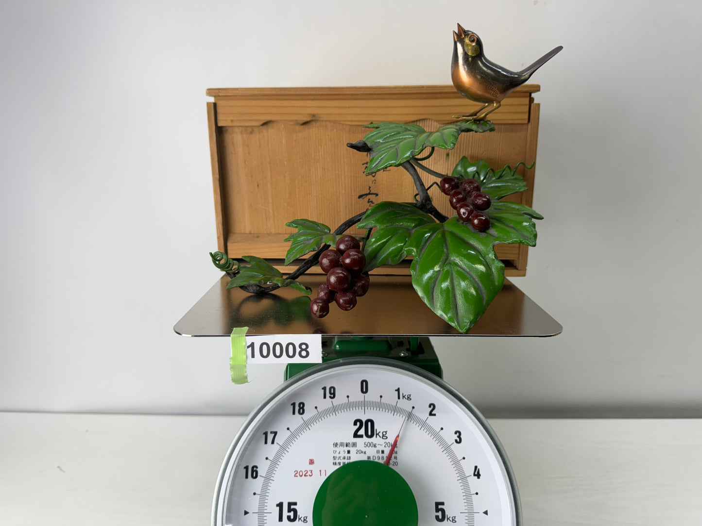 Y10008 OKIMONO metal Bird Grapevine figurine signed box Japan antique interior
