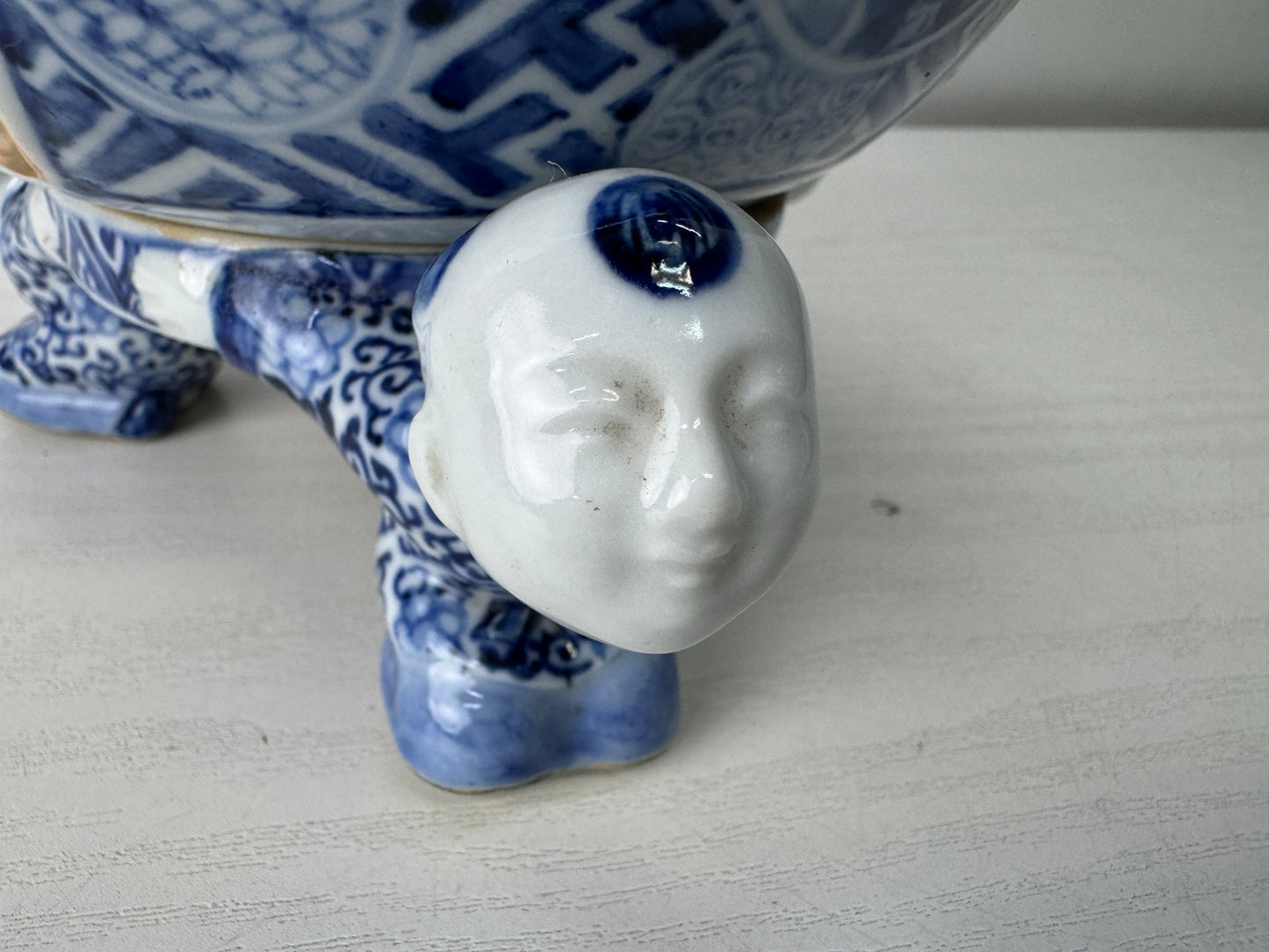 Y10016 KOURO Incense Burner Karako tripod signed Japan antique fragrance aroma