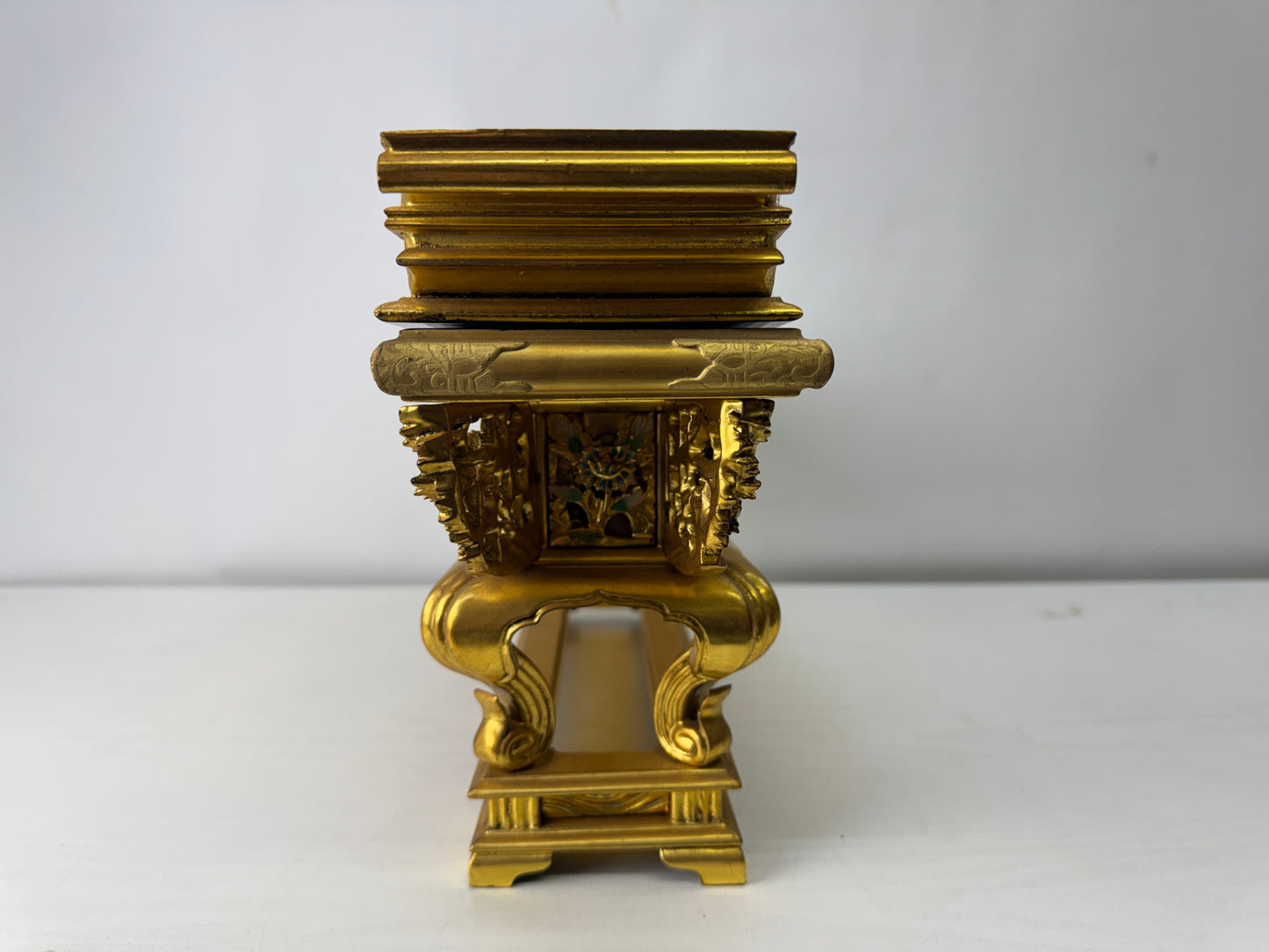 Y10021 Buddhist Altar Equipment Sutra desk Makie colored Japan antique Buddhism