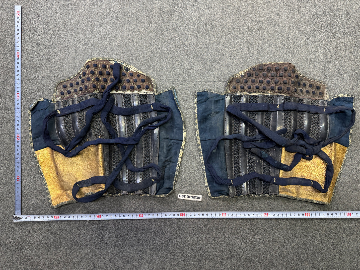 Y10027 YOROI Iron Shin guards Samurai bugu Japan antique armor protector gear