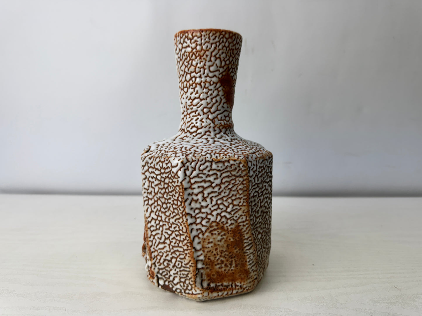 Y10046 FLOWER VASE Shino-ware signed box Japan antique ikebana floral decor