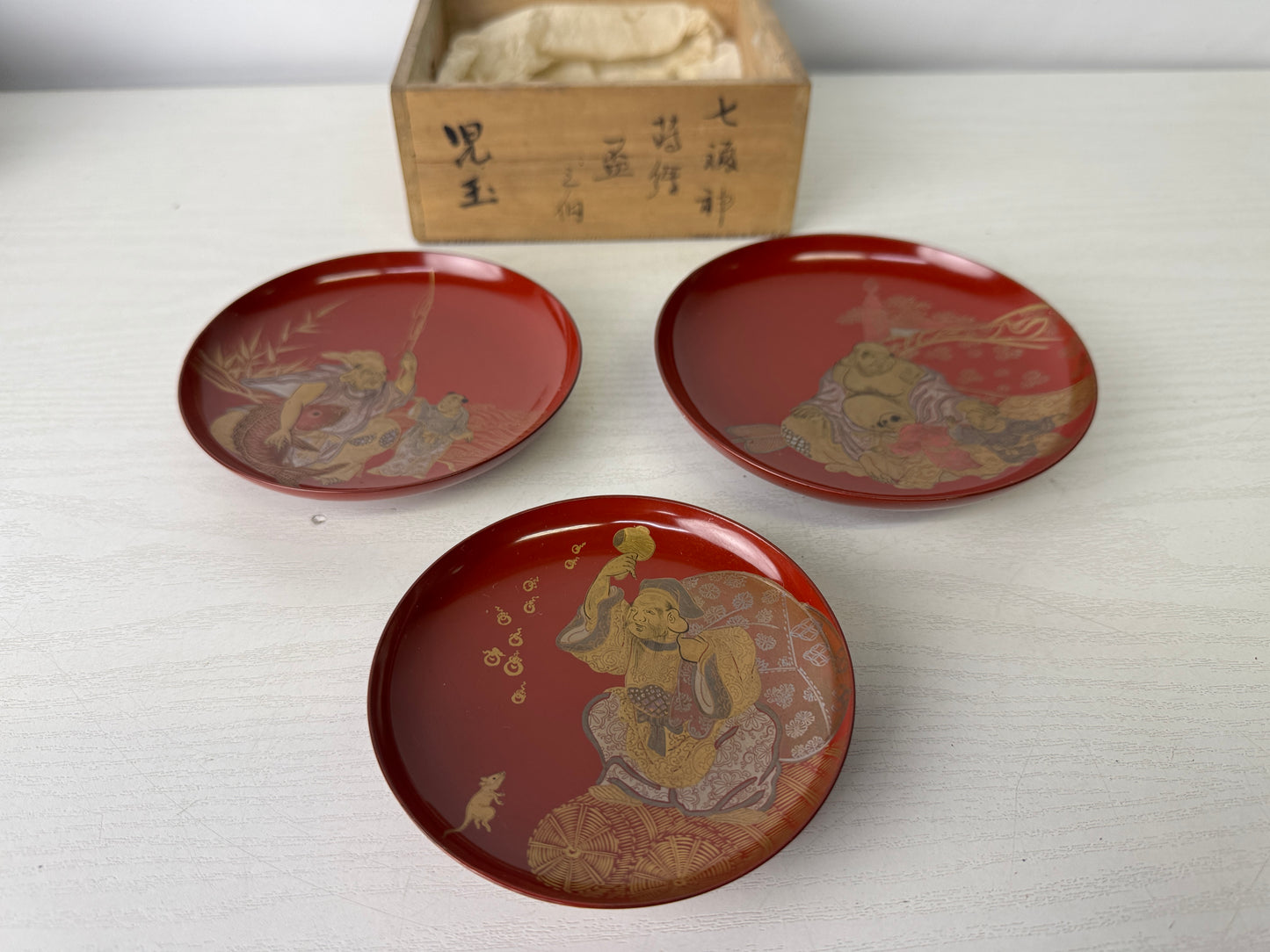 Y10088 CHAWAN Seven Lucky Gods Makie three-tiered Sake cup Japan antique alcohol