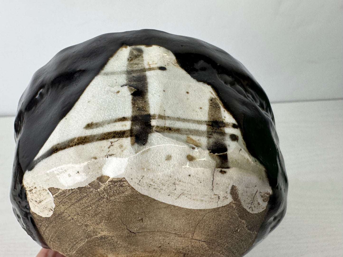 Y10095 CHAWAN Kuro-Oribe bowl signed box Japan antique tea ceremony pottery cup