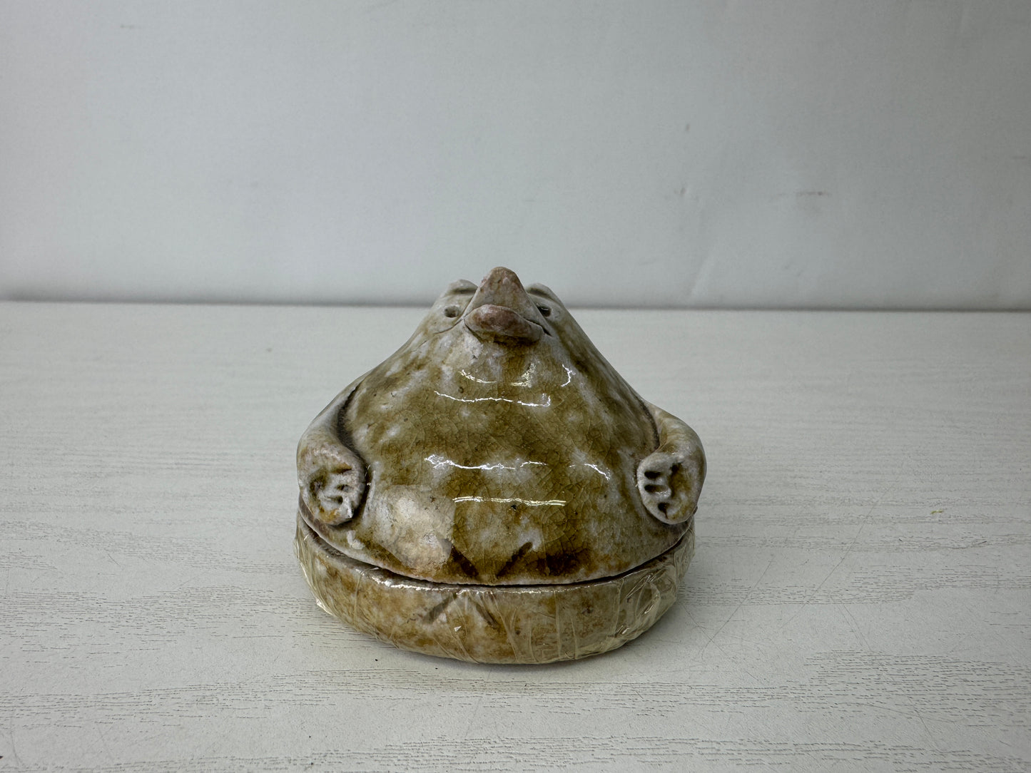 Y10098 OKIMONO Shigaraki-ware Raccoon dog Ink pad case signed box Japan antique
