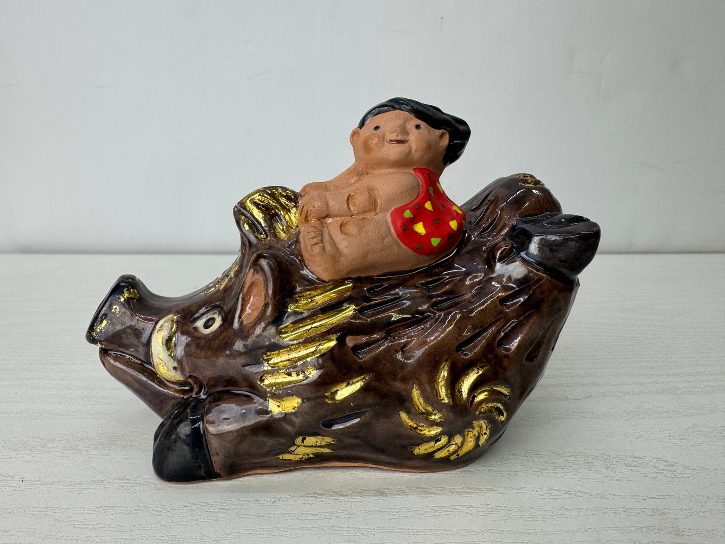 Y10099 OKIMONO Seto-ware Child riding a Boar figurine signed box Japan antique