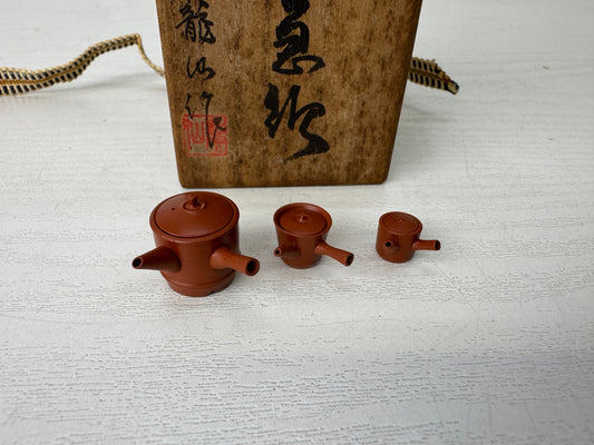 Y10105 KYUSU Tokoname-ware miniature teapot signed box Japan tea ceremony pot