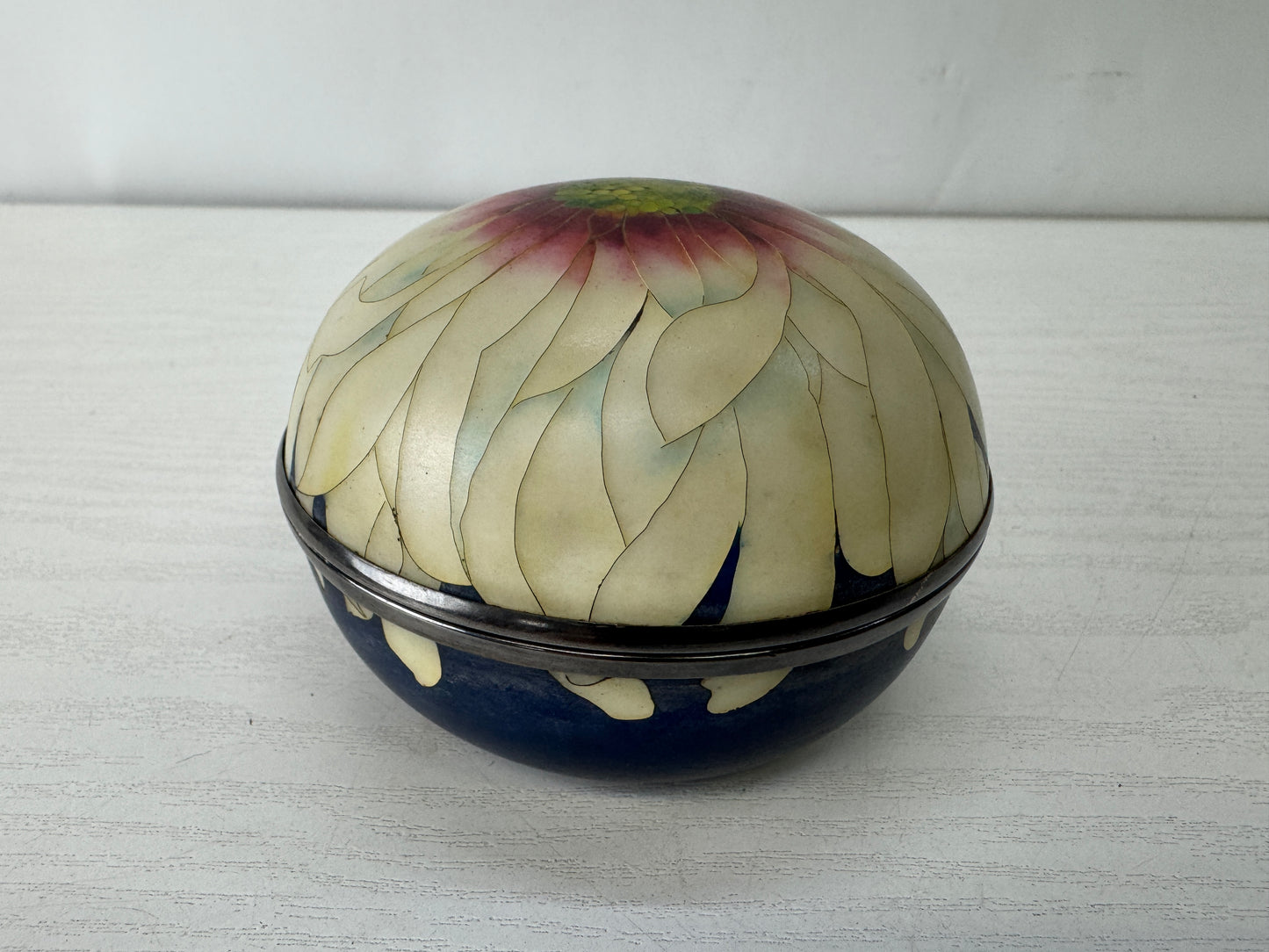 Y10129 BOX Cloisonne round Lidded container case signed scratched Japan antique