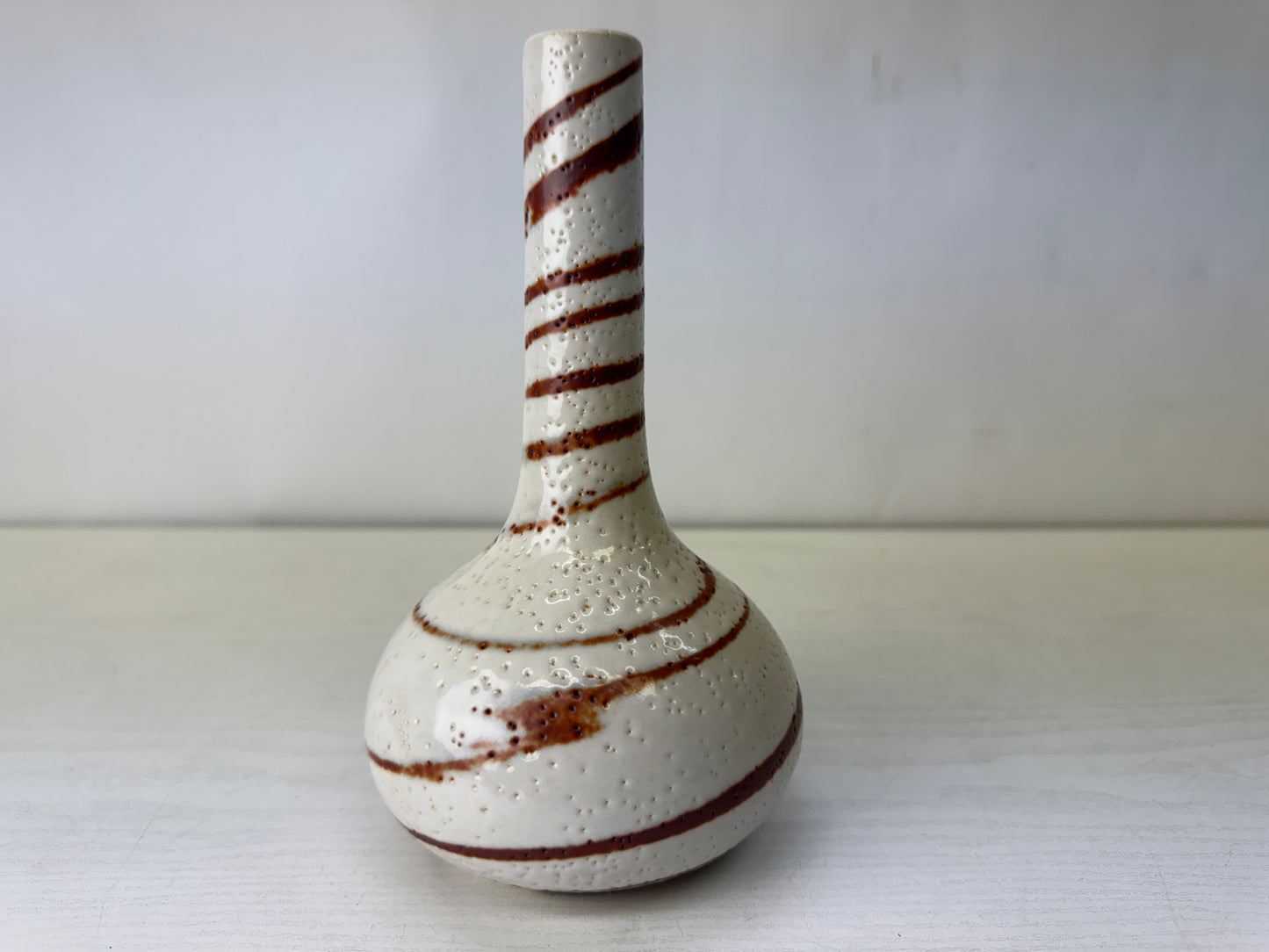 Y10138 FLOWER VASE Shino-ware signed box Japan antique ikebana floral interior