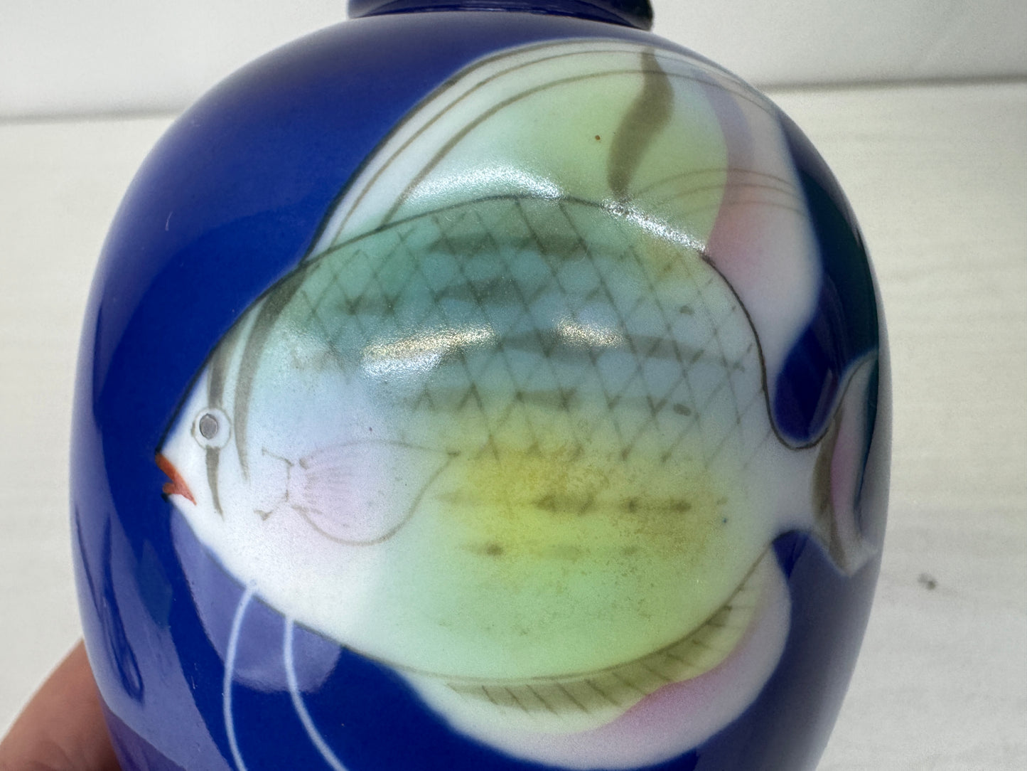 Y10140 FLOWER VASE Koransha Angelfish Japan antique ikebana floral arrangement