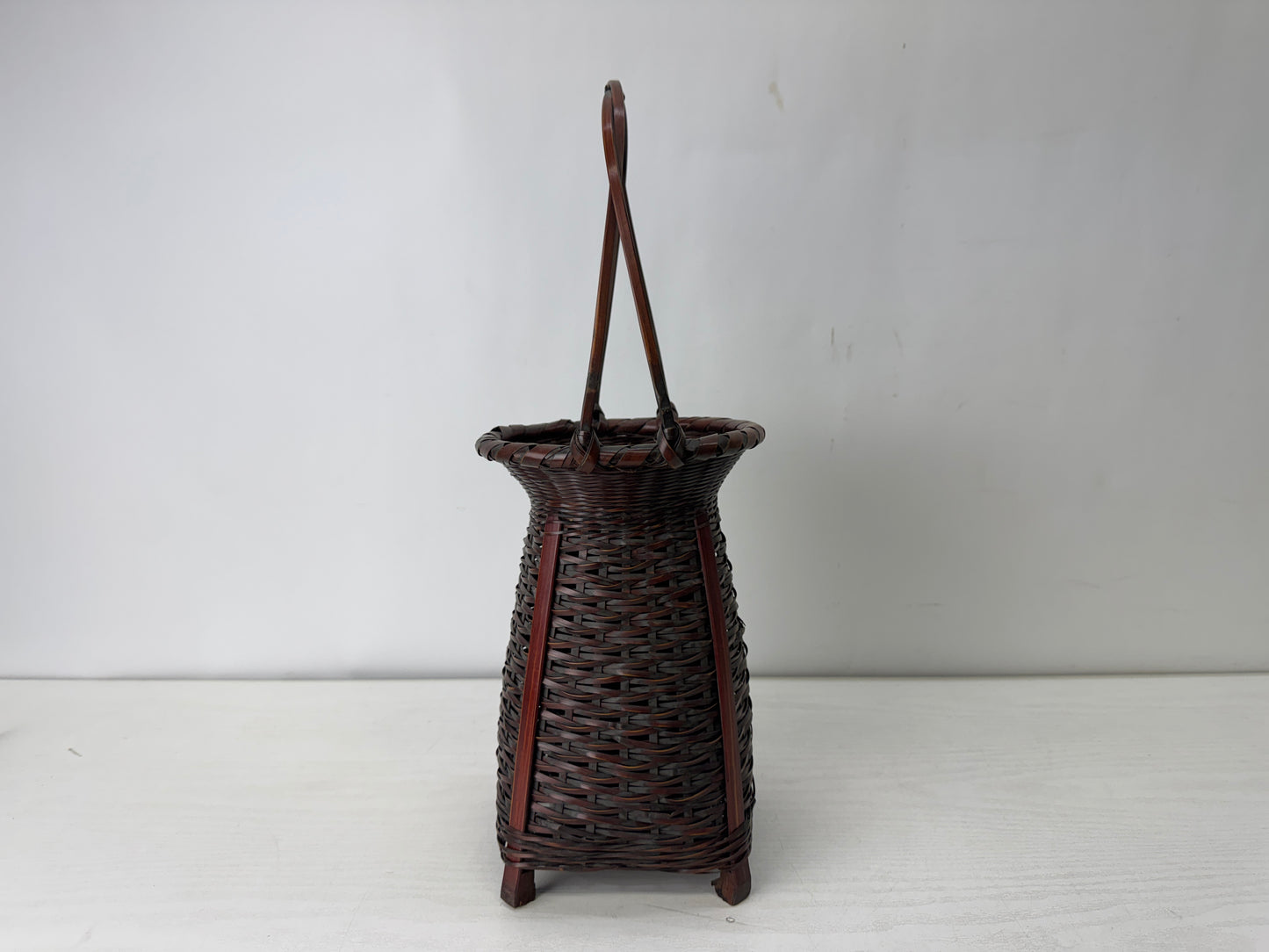 Y10141 Bamboo Woven Basket Hanging vase Japan antique ikebana floral decor