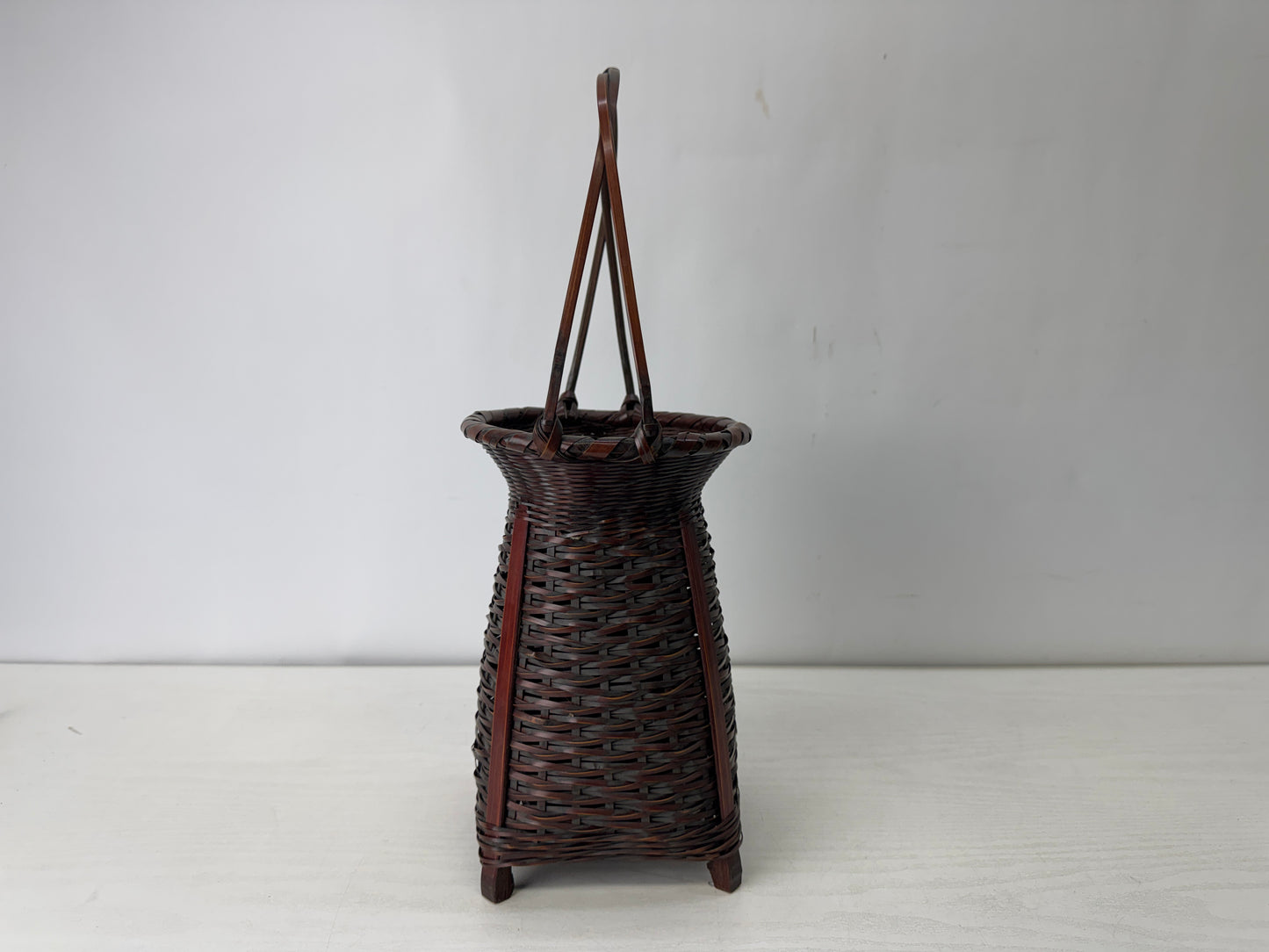 Y10141 Bamboo Woven Basket Hanging vase Japan antique ikebana floral decor