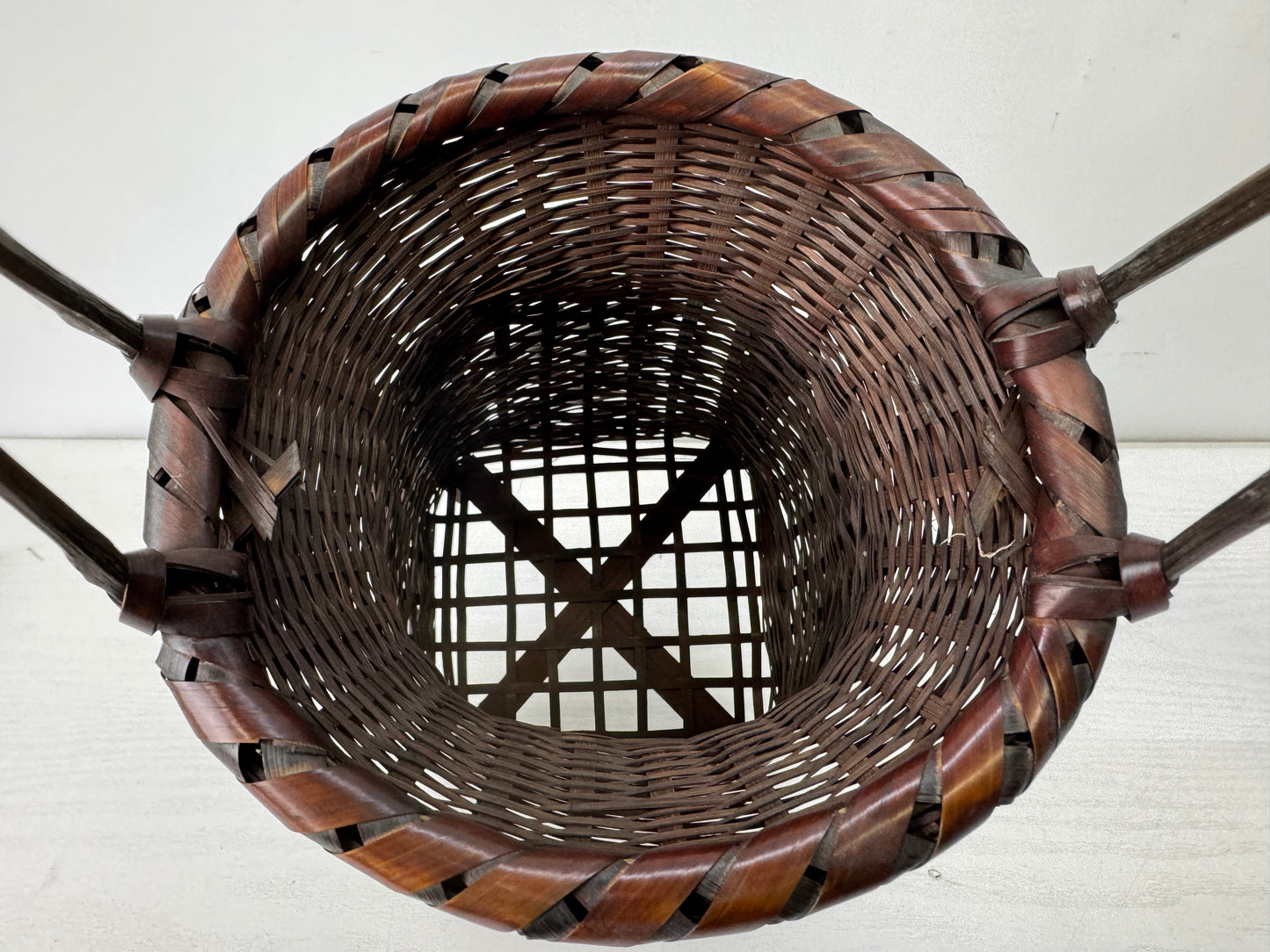 Y10141 Bamboo Woven Basket Hanging vase Japan antique ikebana floral decor