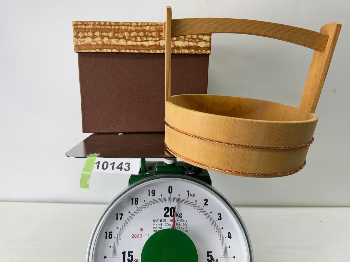 Y10143 BARREL wooden hand bucket signed Tarugen Kyo Nawate Japan antique pail