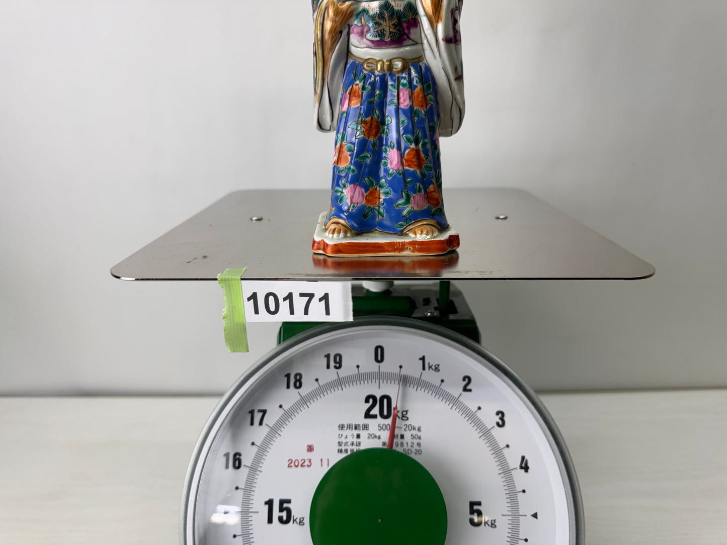Y10171 OKIMONO Imari-ware monkey figurine Japanese dance Japan antique interior