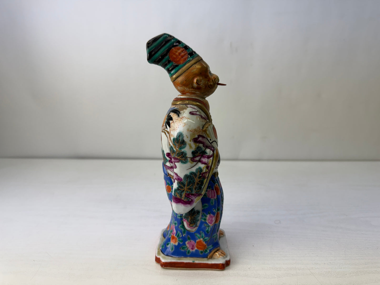 Y10171 OKIMONO Imari-ware monkey figurine Japanese dance Japan antique interior