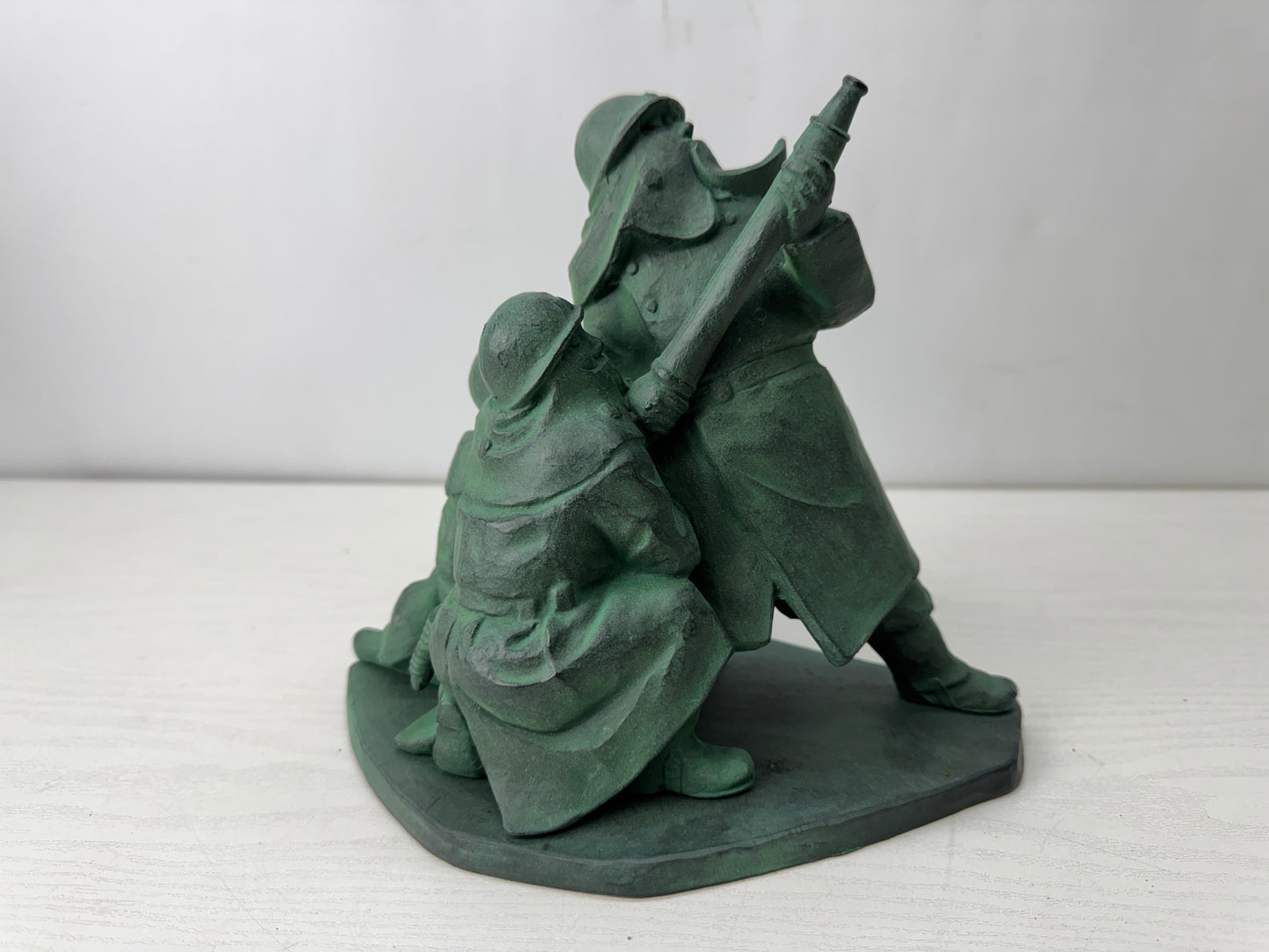 Y10172 OKIMONO metal Firefighter figurine signed Japan antique interior statue