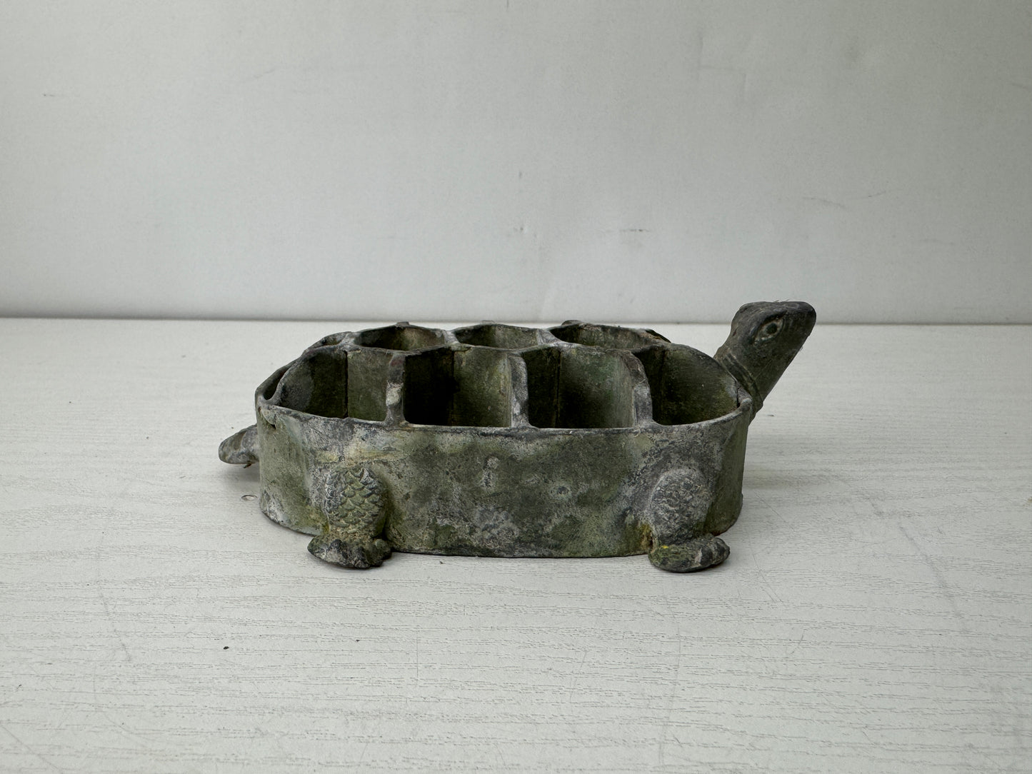 Y10174 KENZAN metal turtle floral frog flower Japan antique ikebana kabin vase