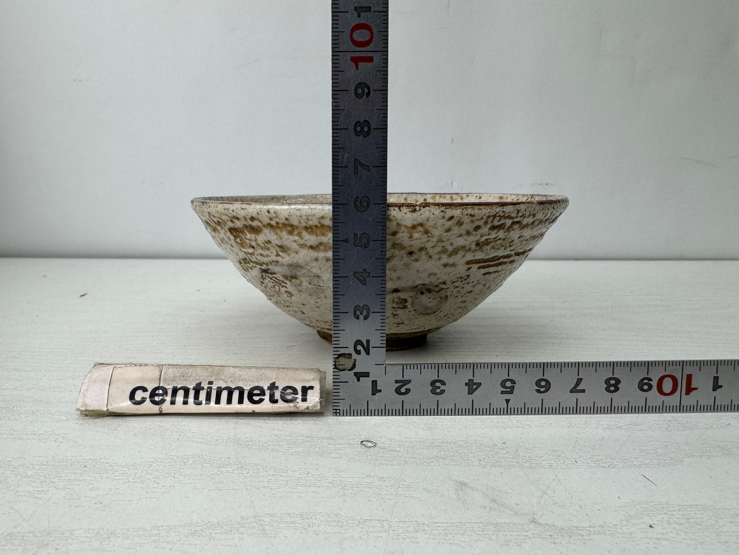 Y10181 CHAWAN Mino-ware flat bowl signed Japan antique tea ceremony pottery cup
