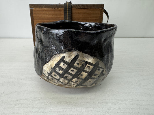 Y10214 CHAWAN Kuro-Oribe bowl signed box Japan antique tea ceremony pottery cup