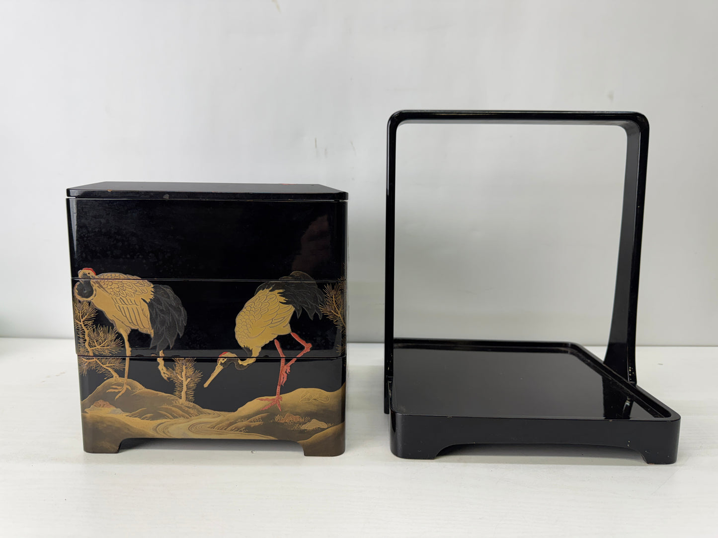Y10218 BOX 3-tiered container handle Pine Crane Makie Japan antique storage case